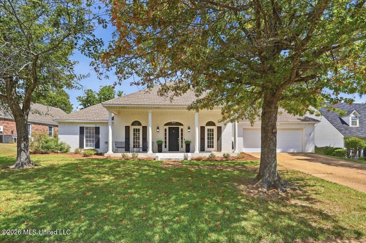 104 Saxony Court Property Photo 1
