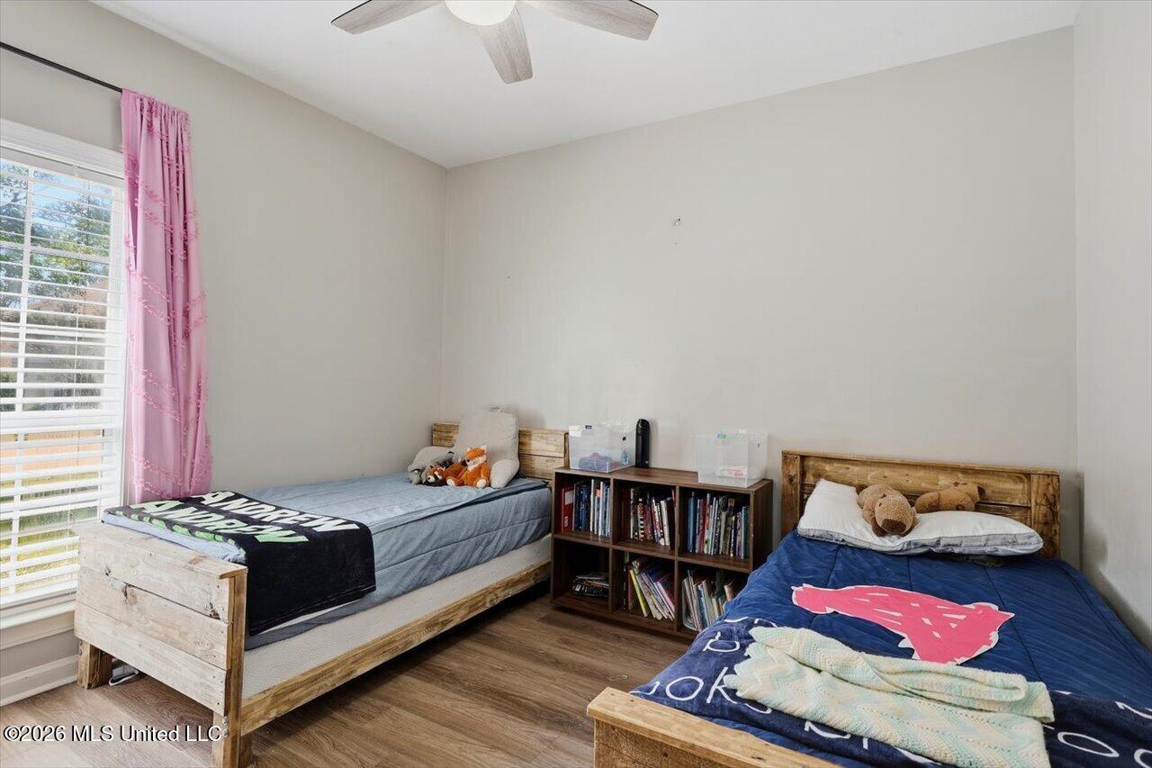 104 Saxony Court Property Photo 28