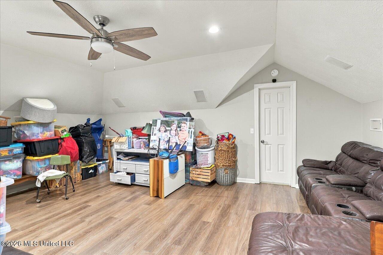 104 Saxony Court Property Photo 30