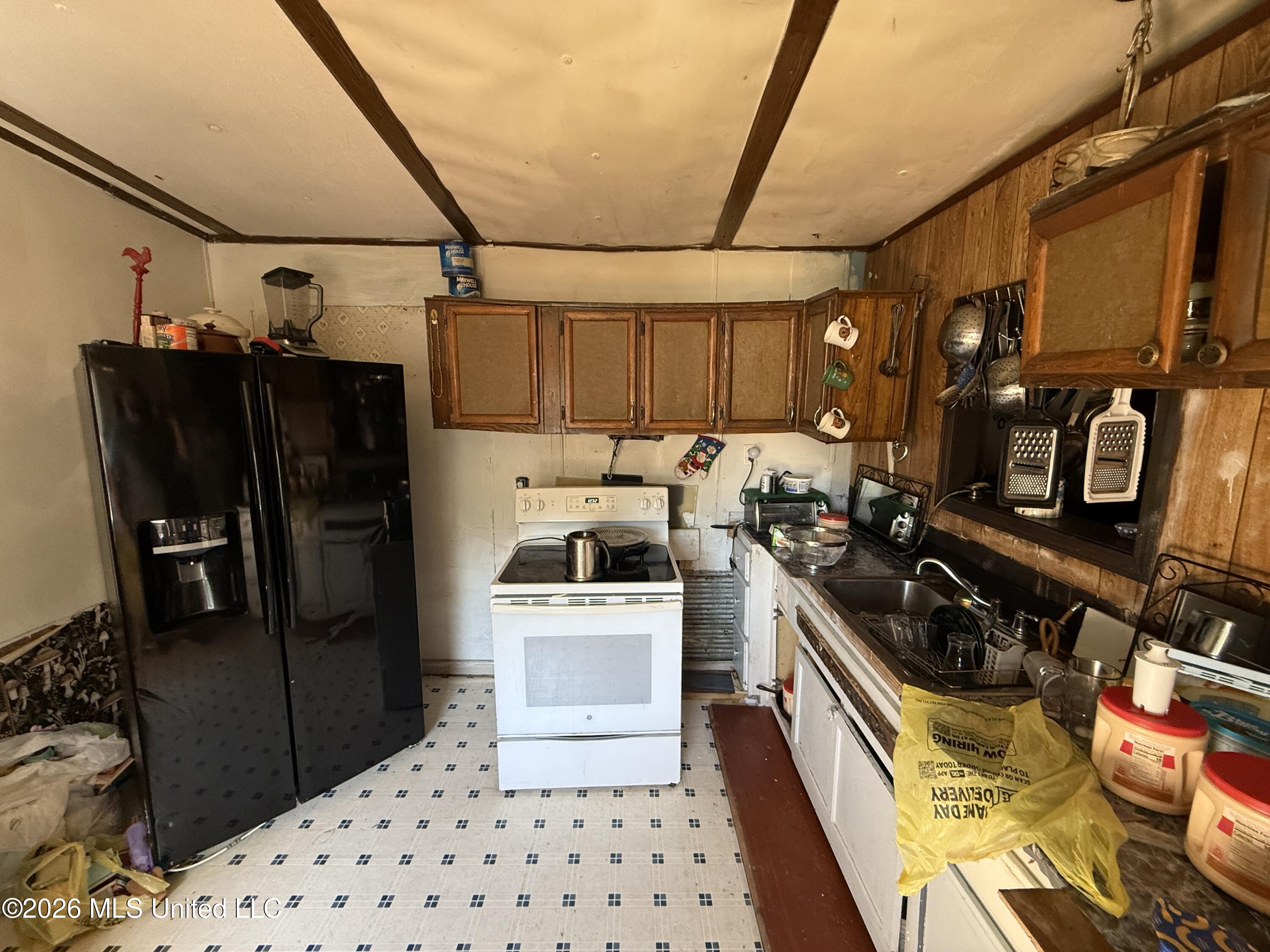 8601 Edgewater Boulevard Property Photo 2