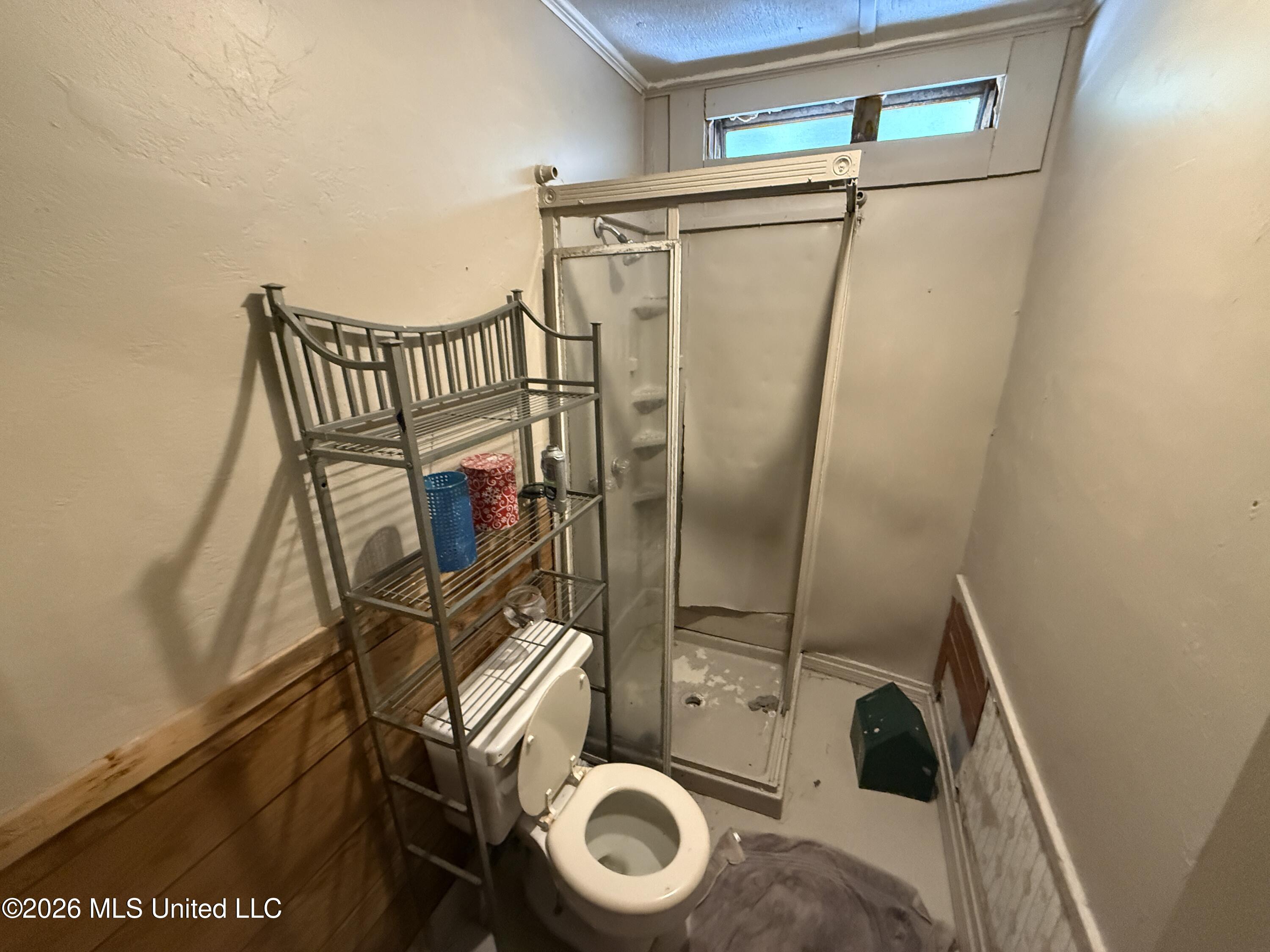 8601 Edgewater Boulevard Property Photo 5