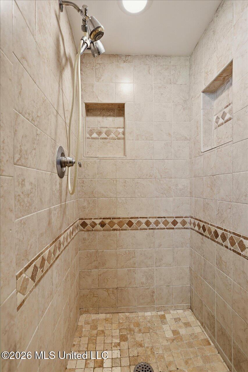 911 Tetbury Place Property Photo 11