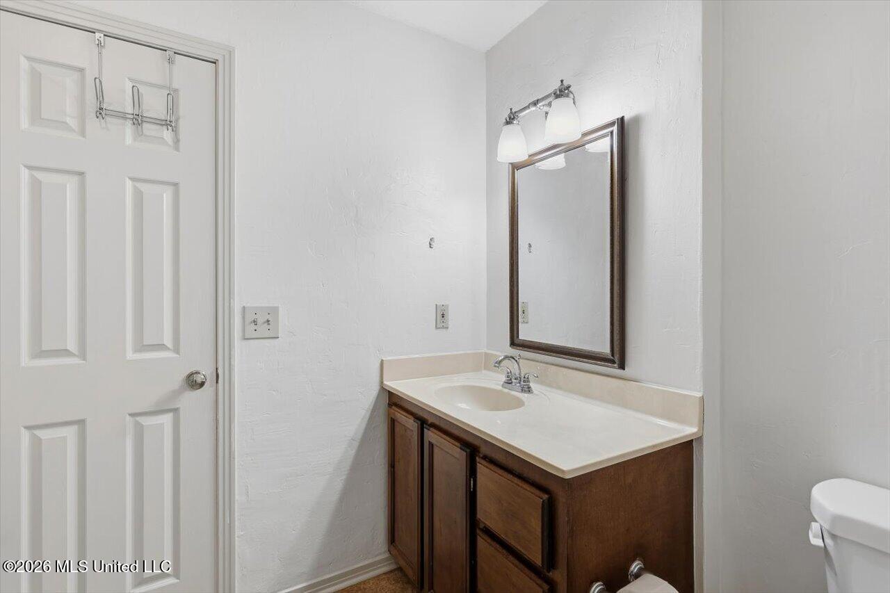 911 Tetbury Place Property Photo 20