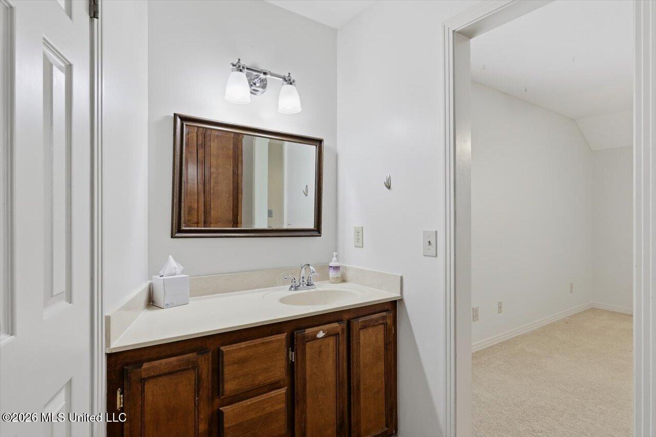 911 Tetbury Place Property Photo 22