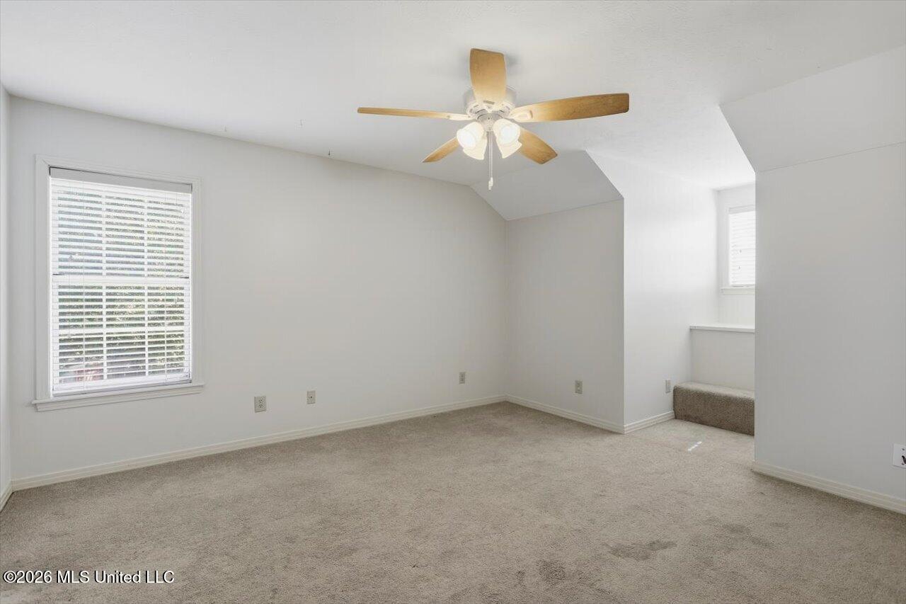 911 Tetbury Place Property Photo 25