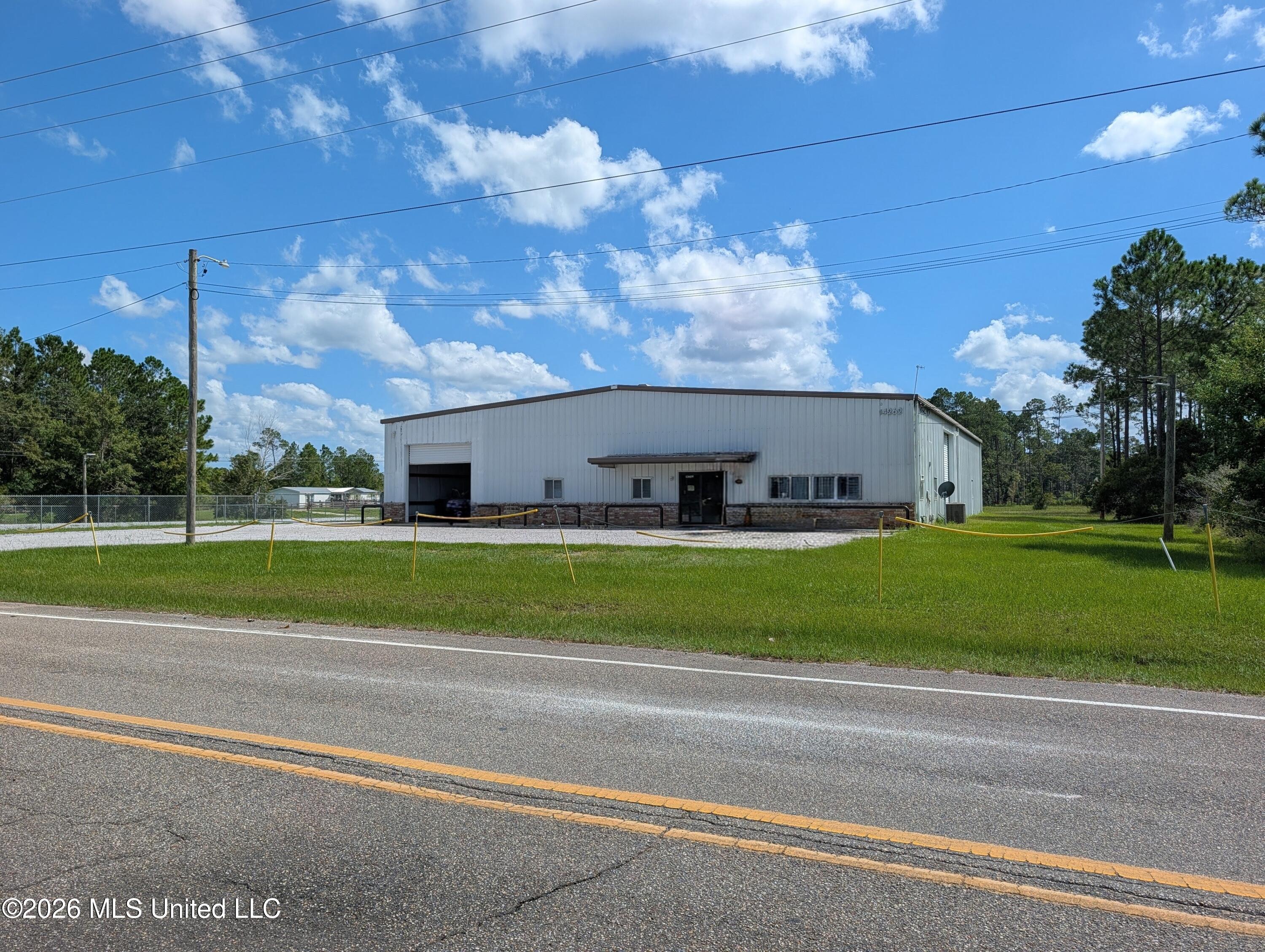 7185 Texas Flat Road Property Photo 2