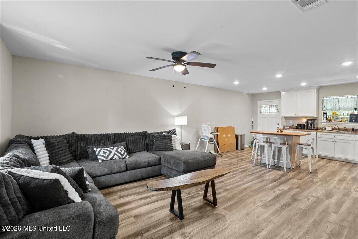 210 Buddy Finch Road Property Photo 6