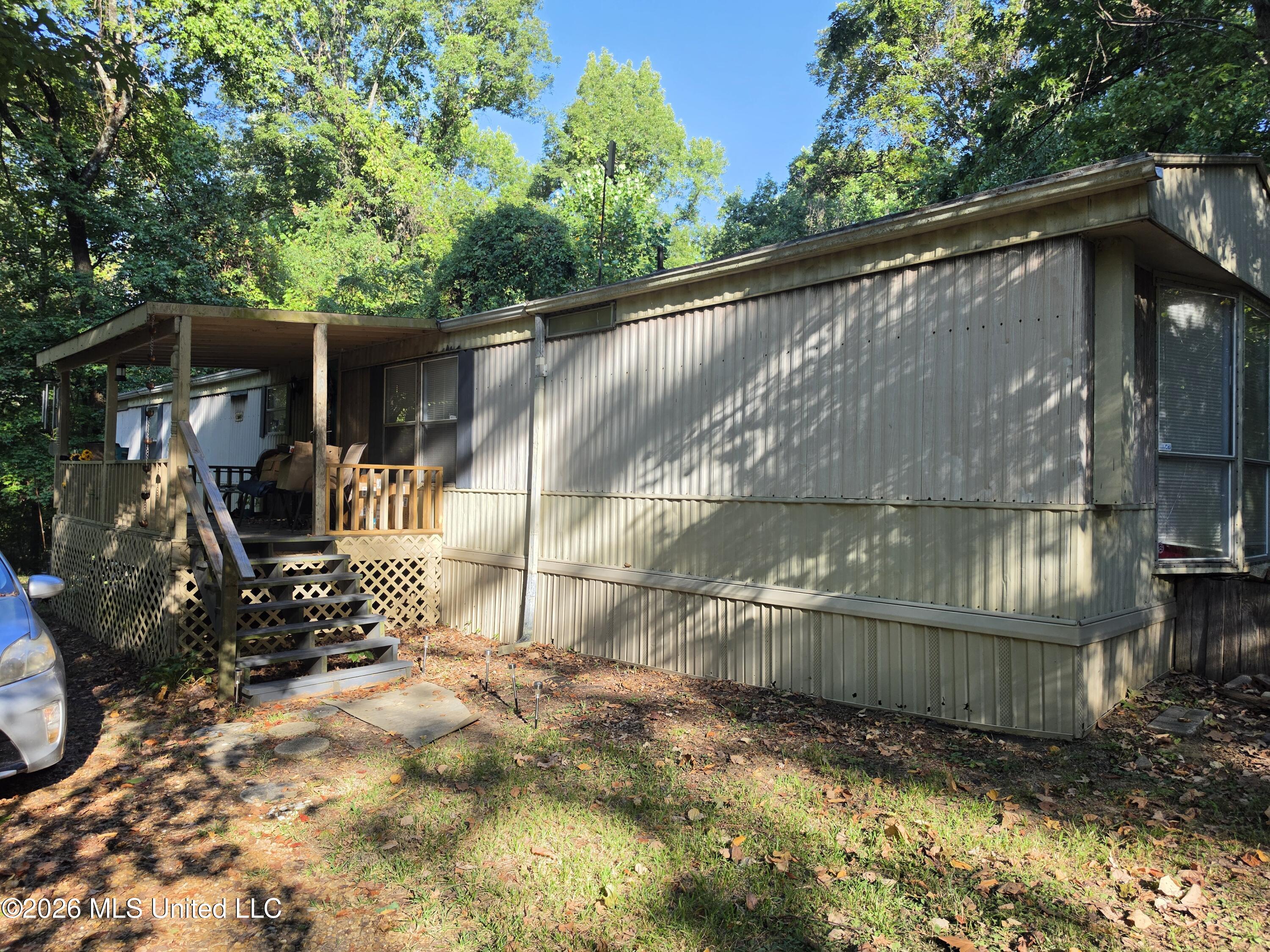 3715 Bird Cove Property Photo 3