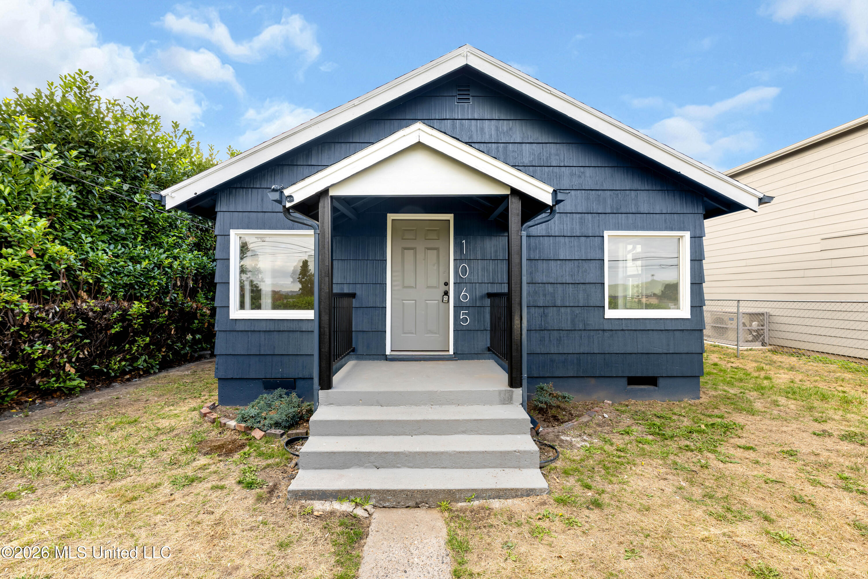 135 Alma Street Property Photo 1