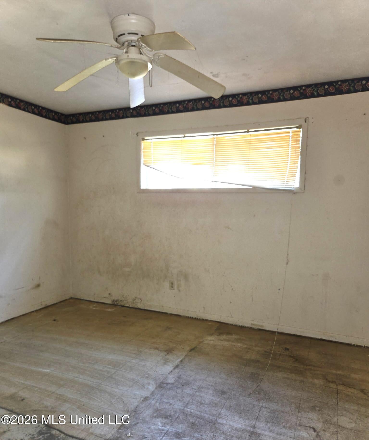 2033 Harold Street Property Photo 13