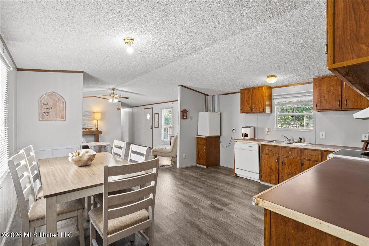 28 Herrington Property Photo 8