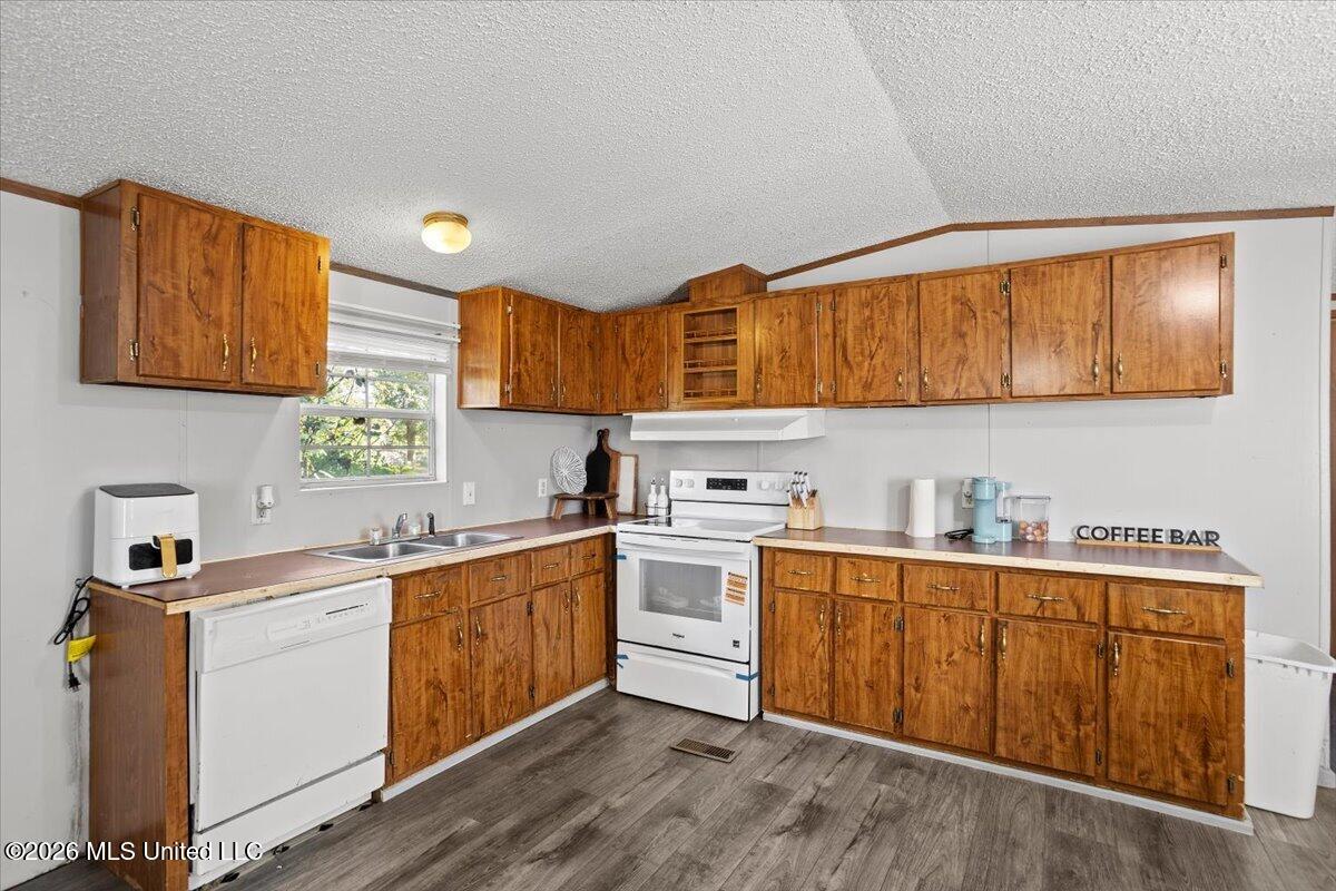 28 Herrington Property Photo 9
