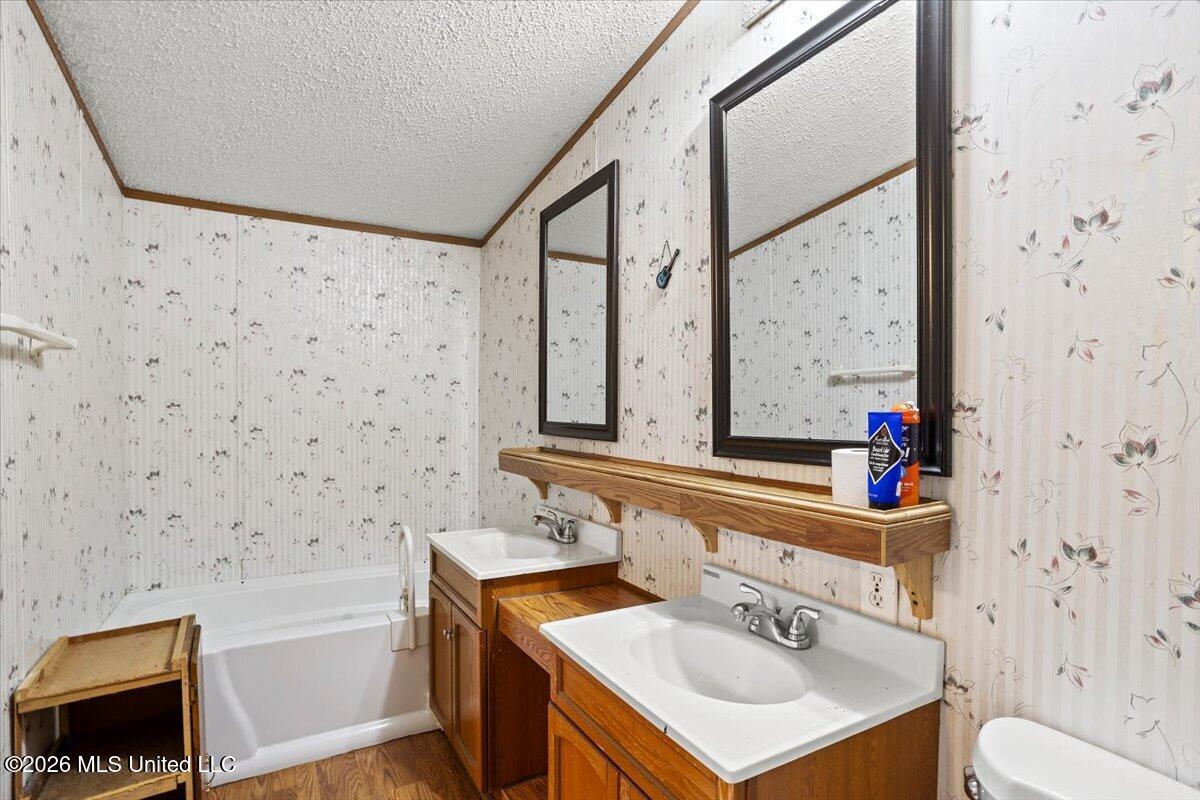 28 Herrington Property Photo 14