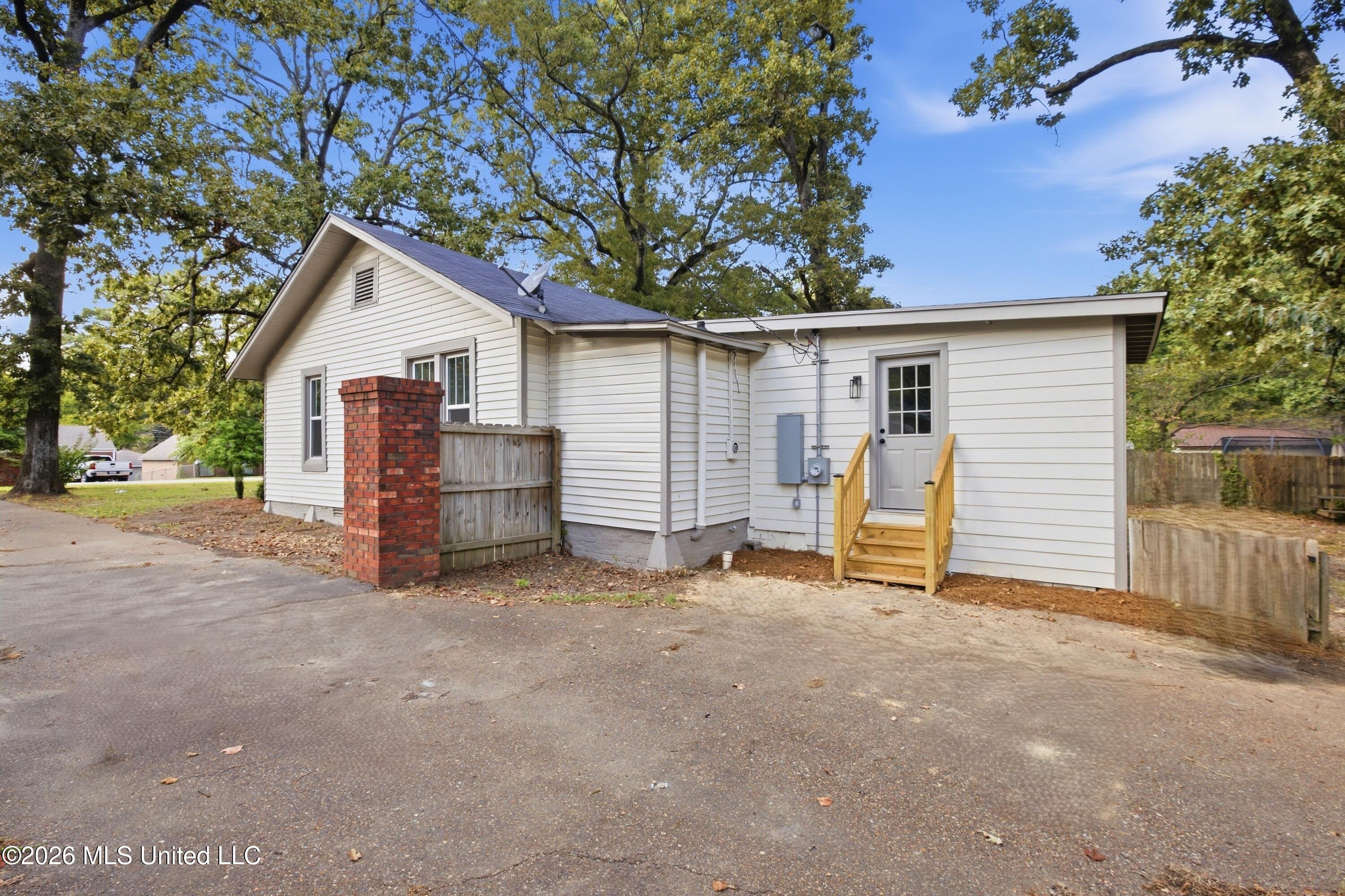 108 Camille Street Property Photo 19