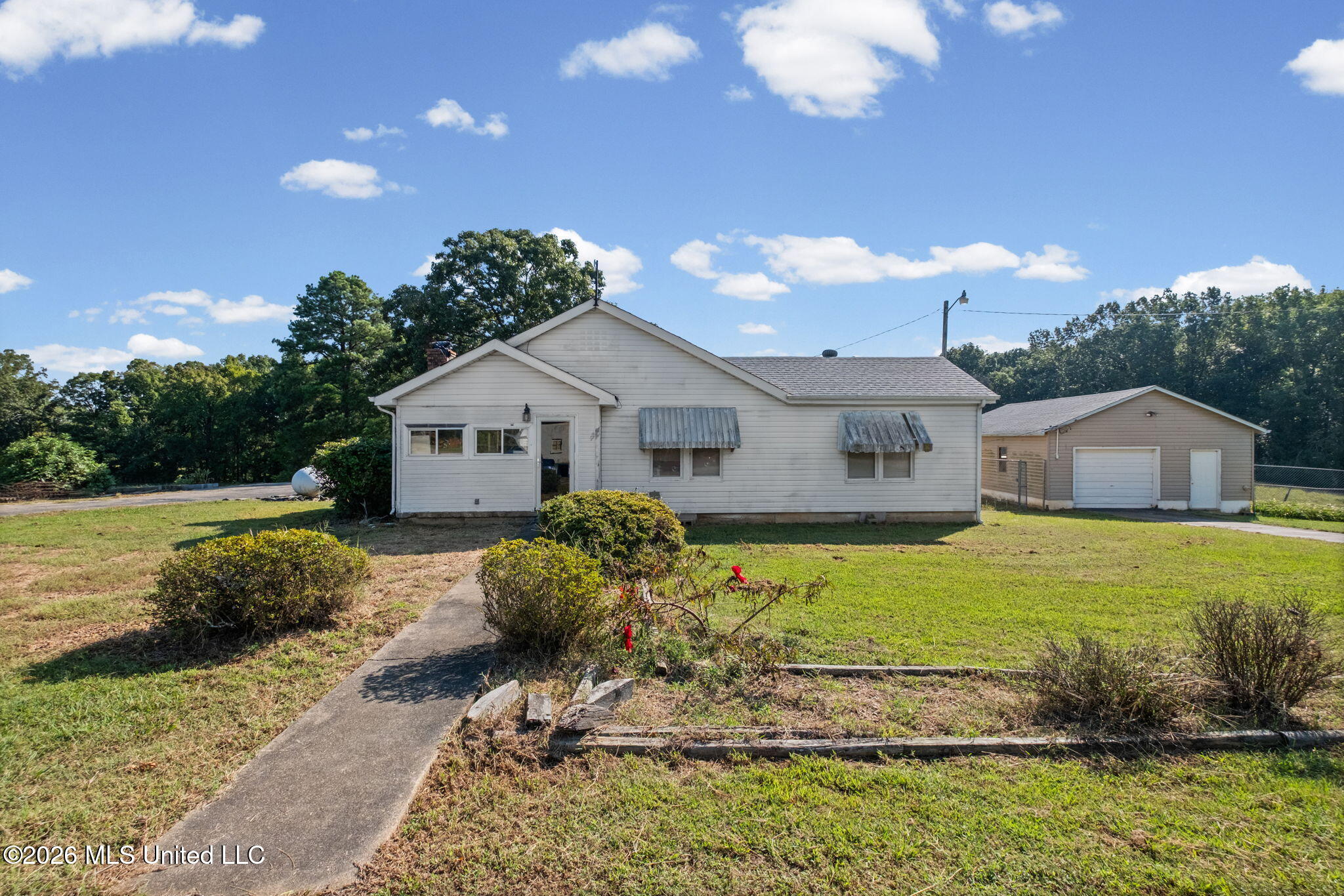 5126 Smith Road Property Photo 1