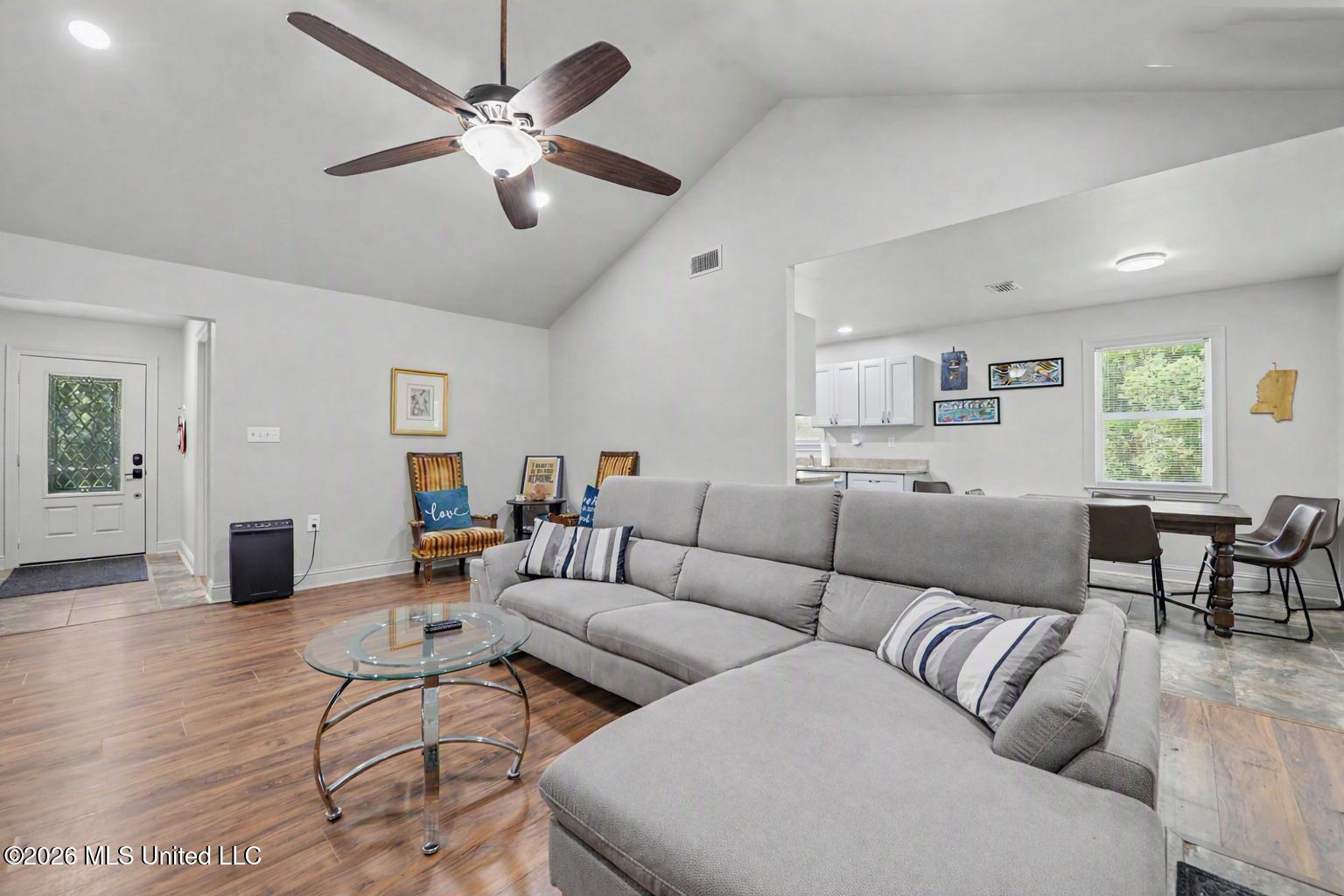 215 Old Spanish Trail Property Photo 5