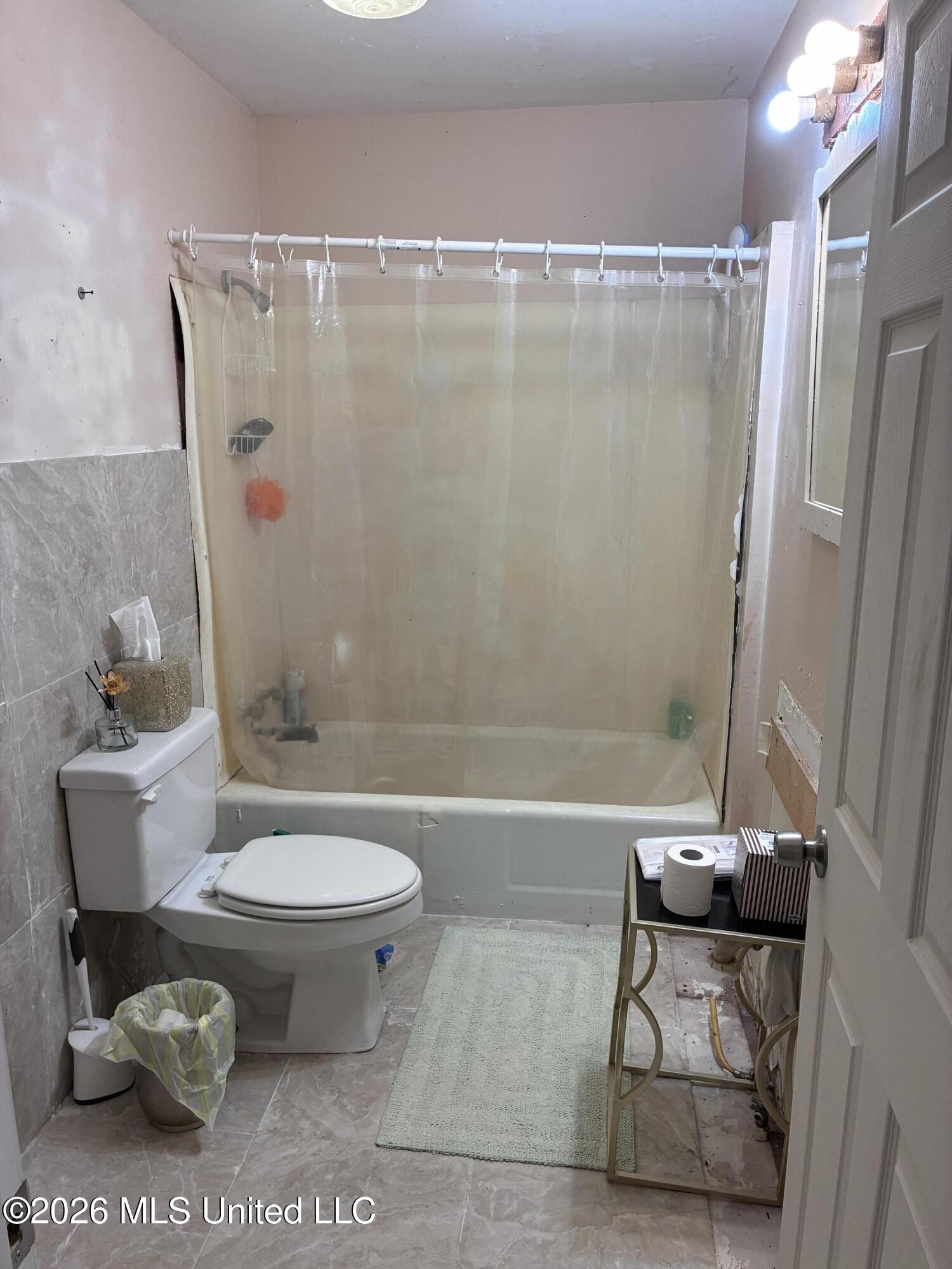 8268 Woolmarket Road Property Photo 8