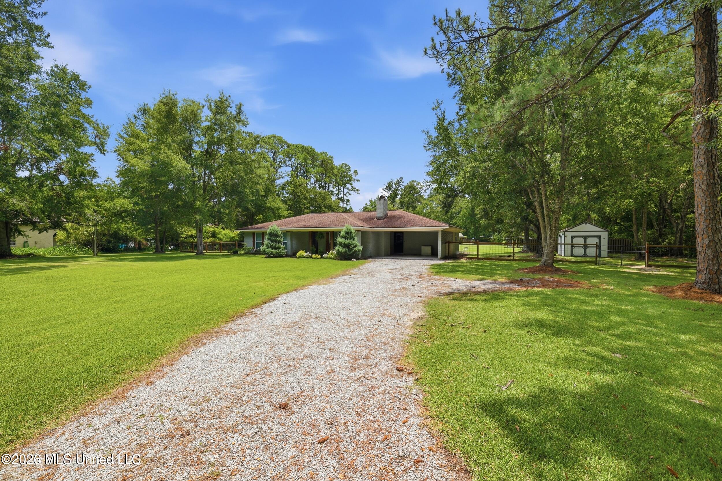 8801 Dixie Street Property Photo 6