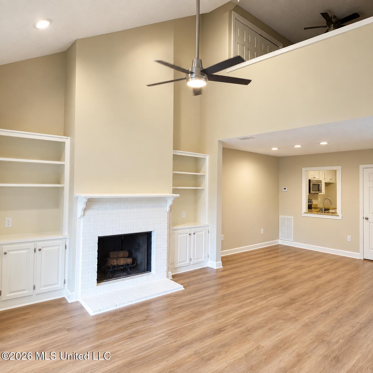 408 River Place Property Photo 2