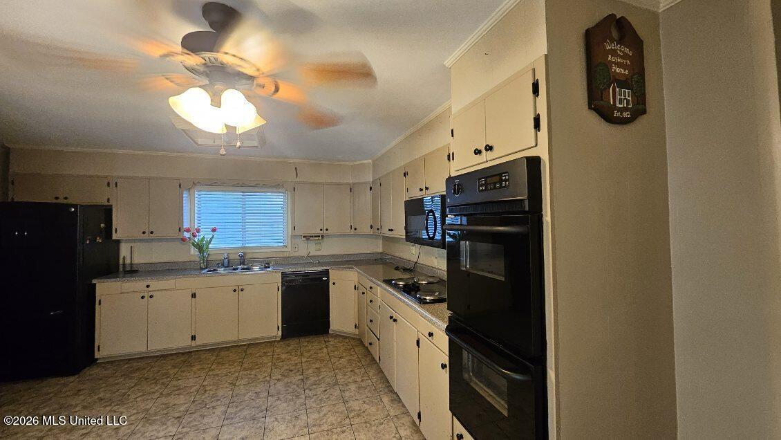 104 E South Avenue Property Photo 7