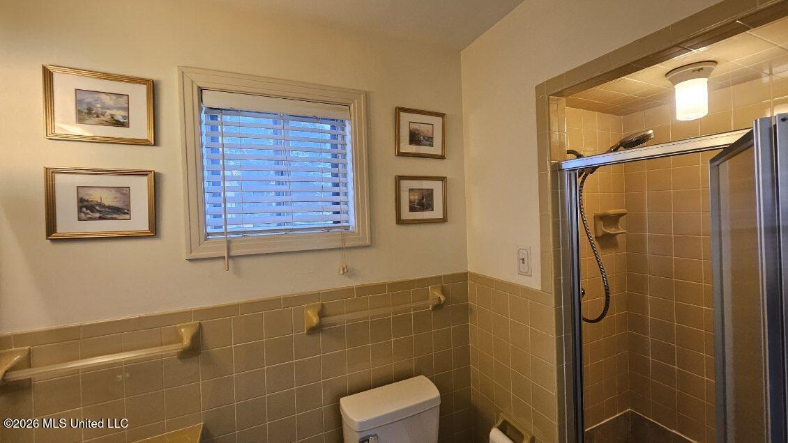104 E South Avenue Property Photo 15