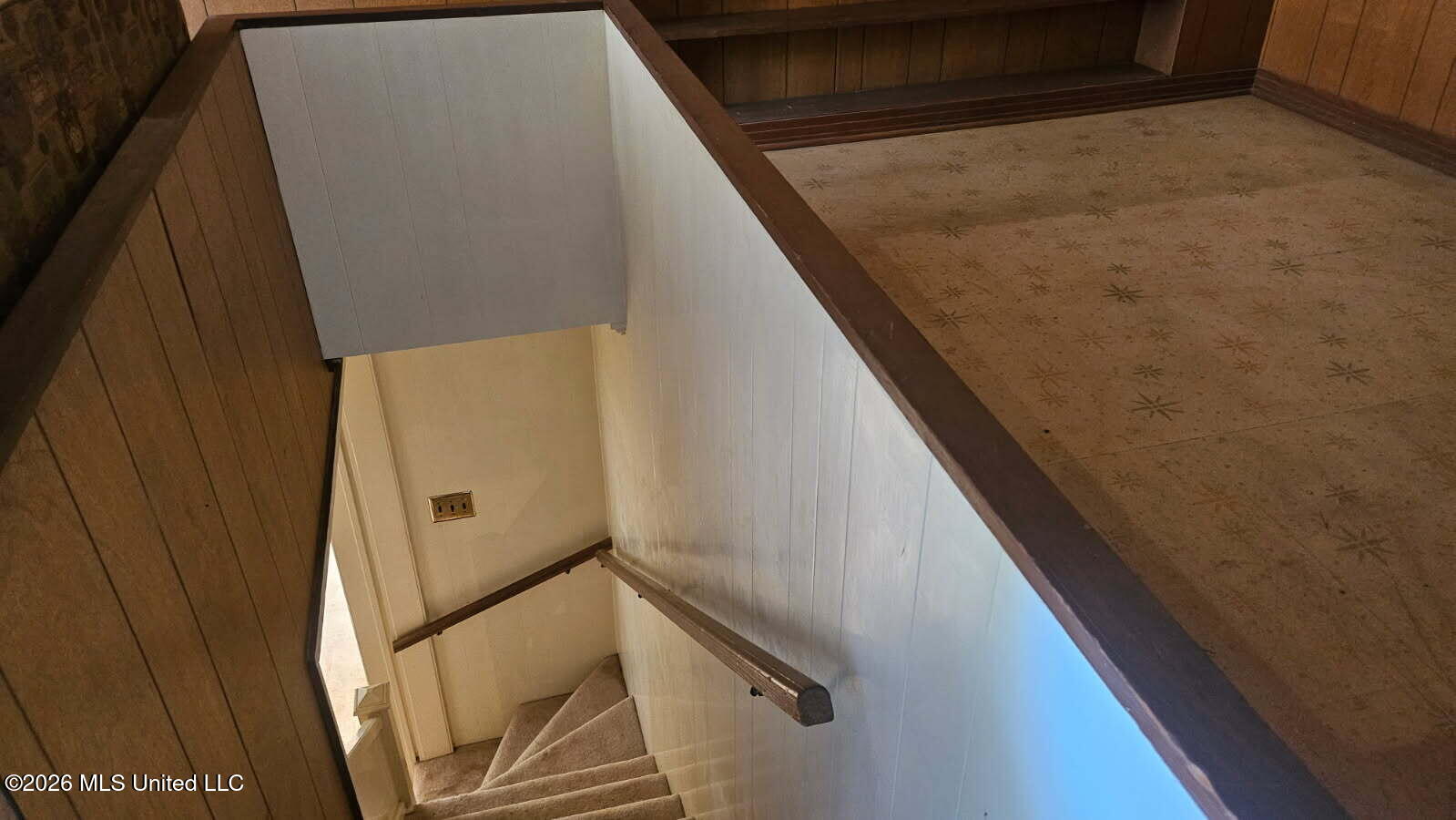 104 E South Avenue Property Photo 17