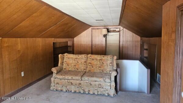 104 E South Avenue Property Photo 18