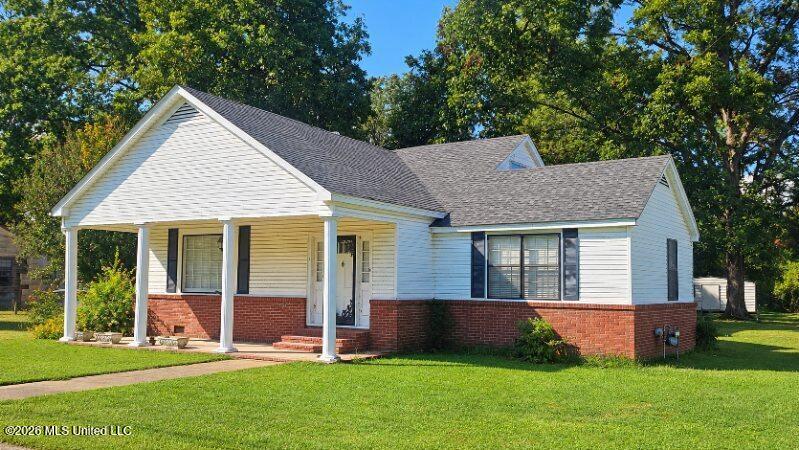 104 E South Avenue Property Photo 22