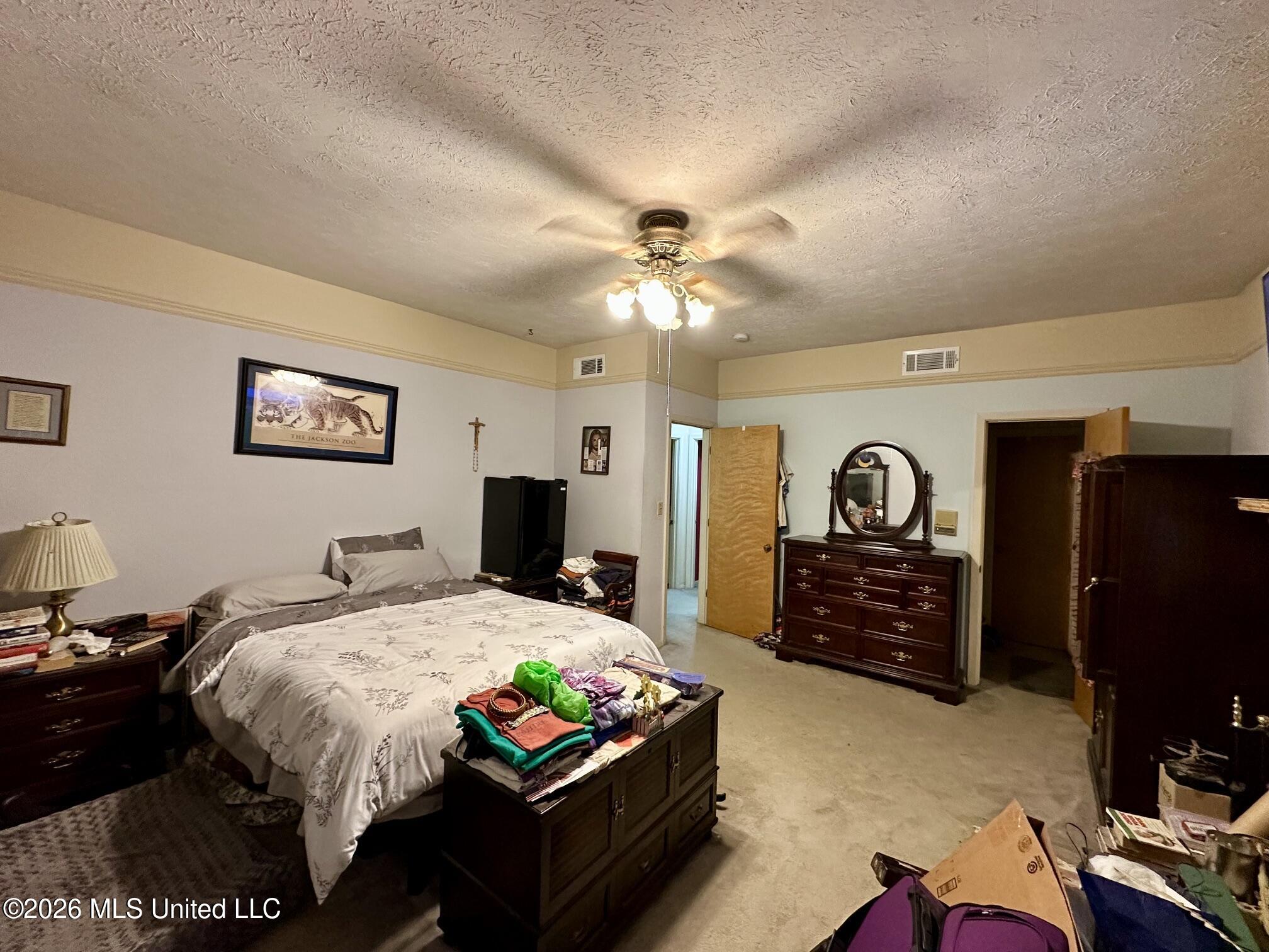 1501 Rosemont Drive Property Photo 5
