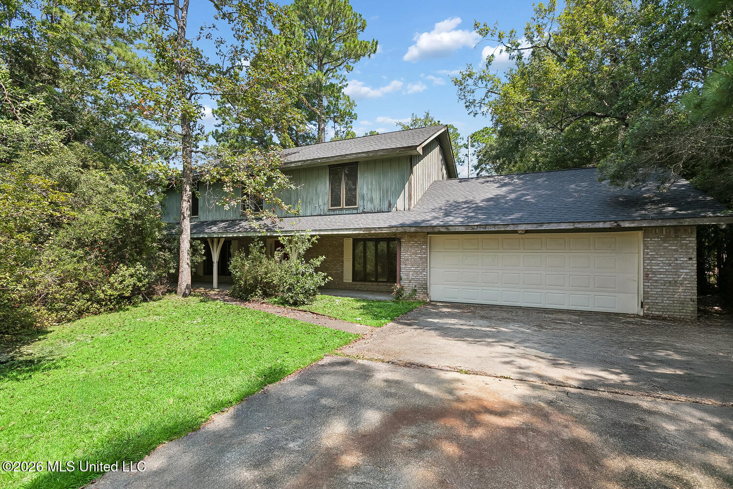 7624 Fairway Drive Property Photo 1