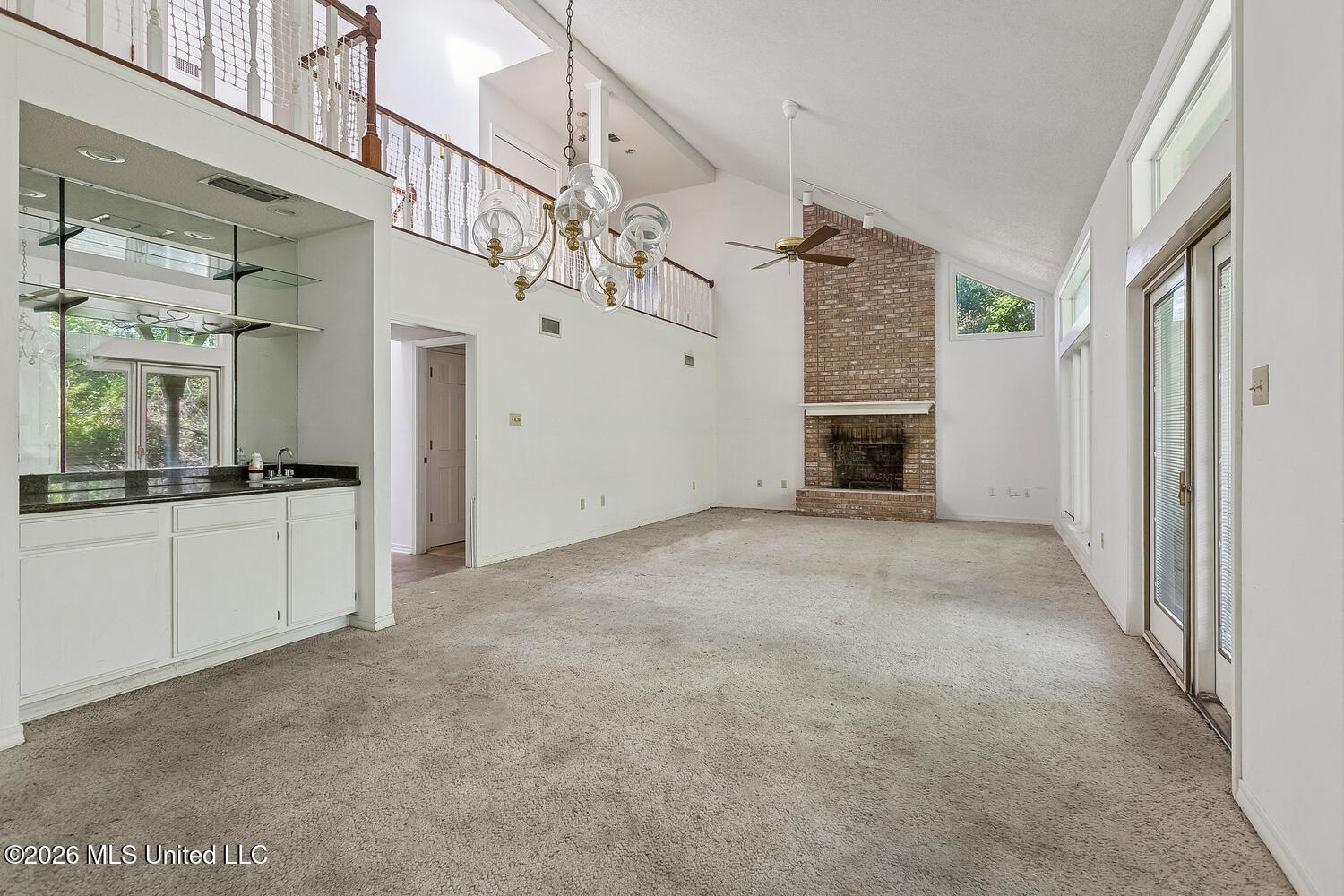 7624 Fairway Drive Property Photo 2