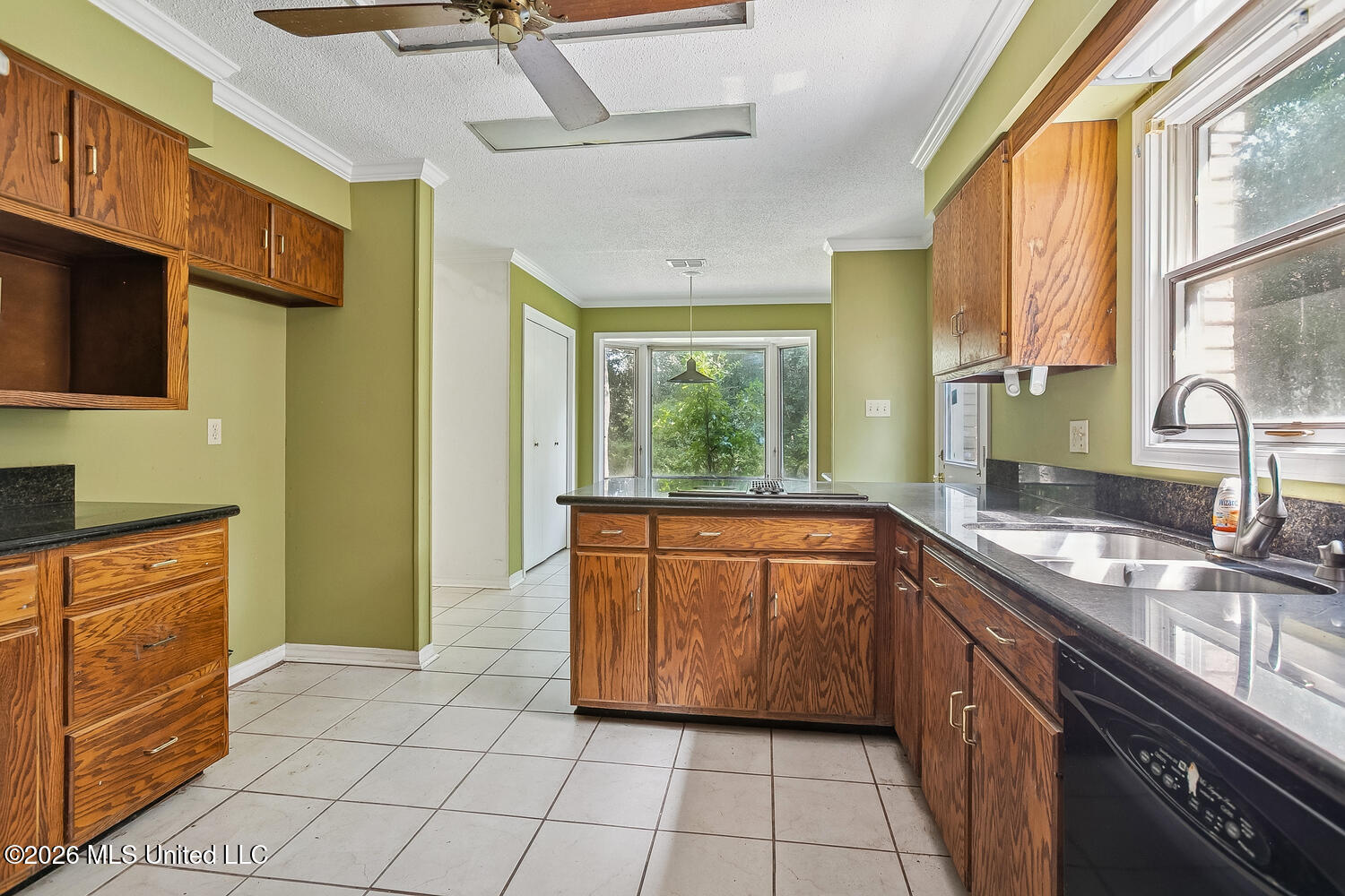 7624 Fairway Drive Property Photo 4