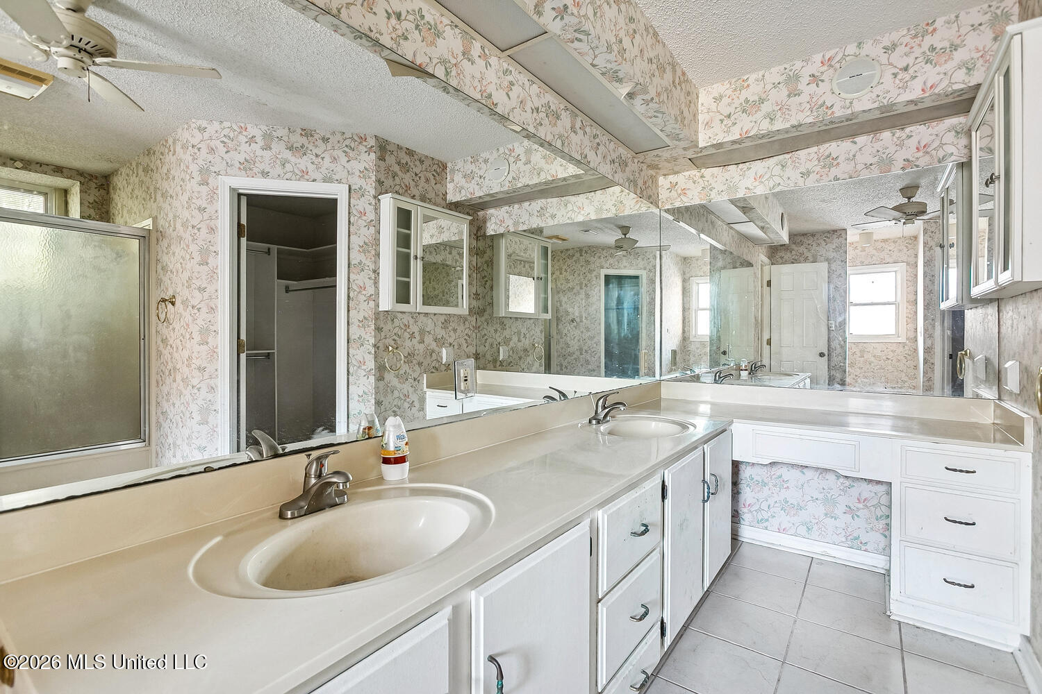 7624 Fairway Drive Property Photo 7