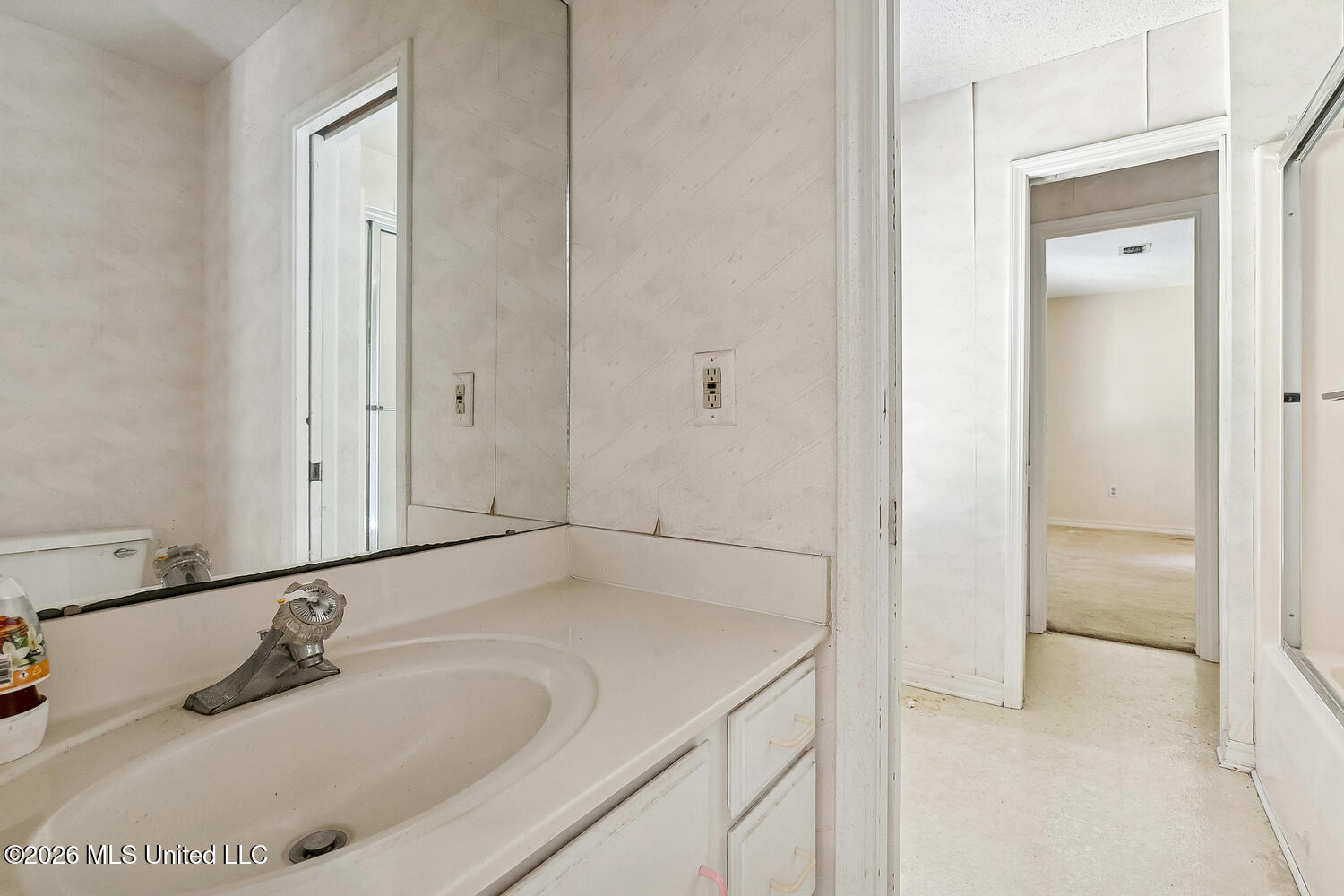 7624 Fairway Drive Property Photo 16