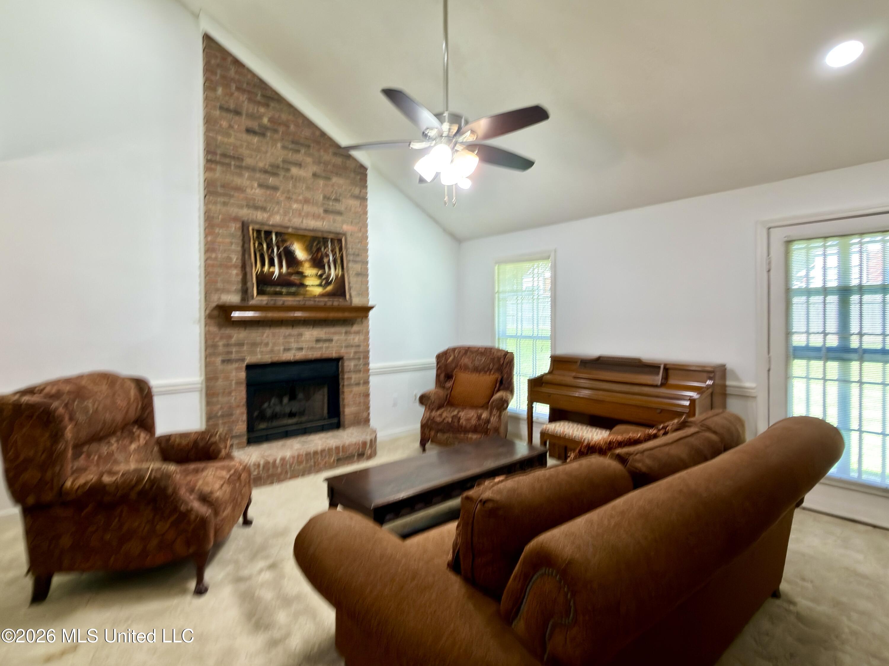 105 Misty Morning Lane Property Photo 5