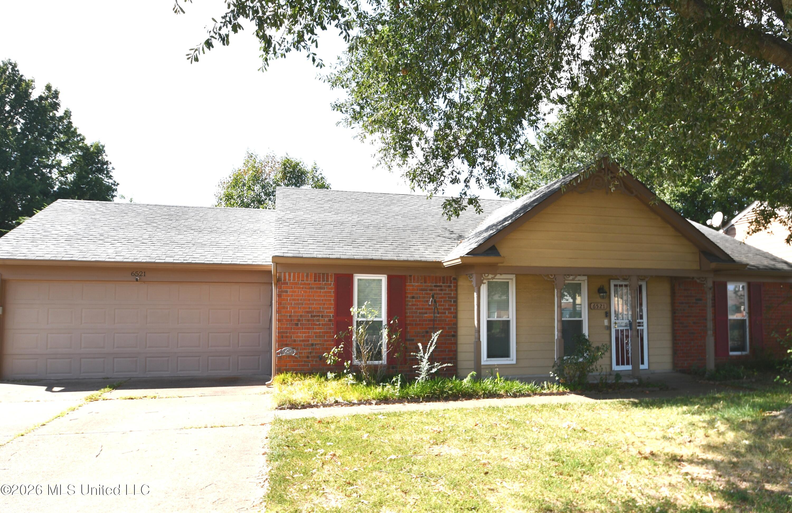 6521 E Farley Drive Property Photo 1