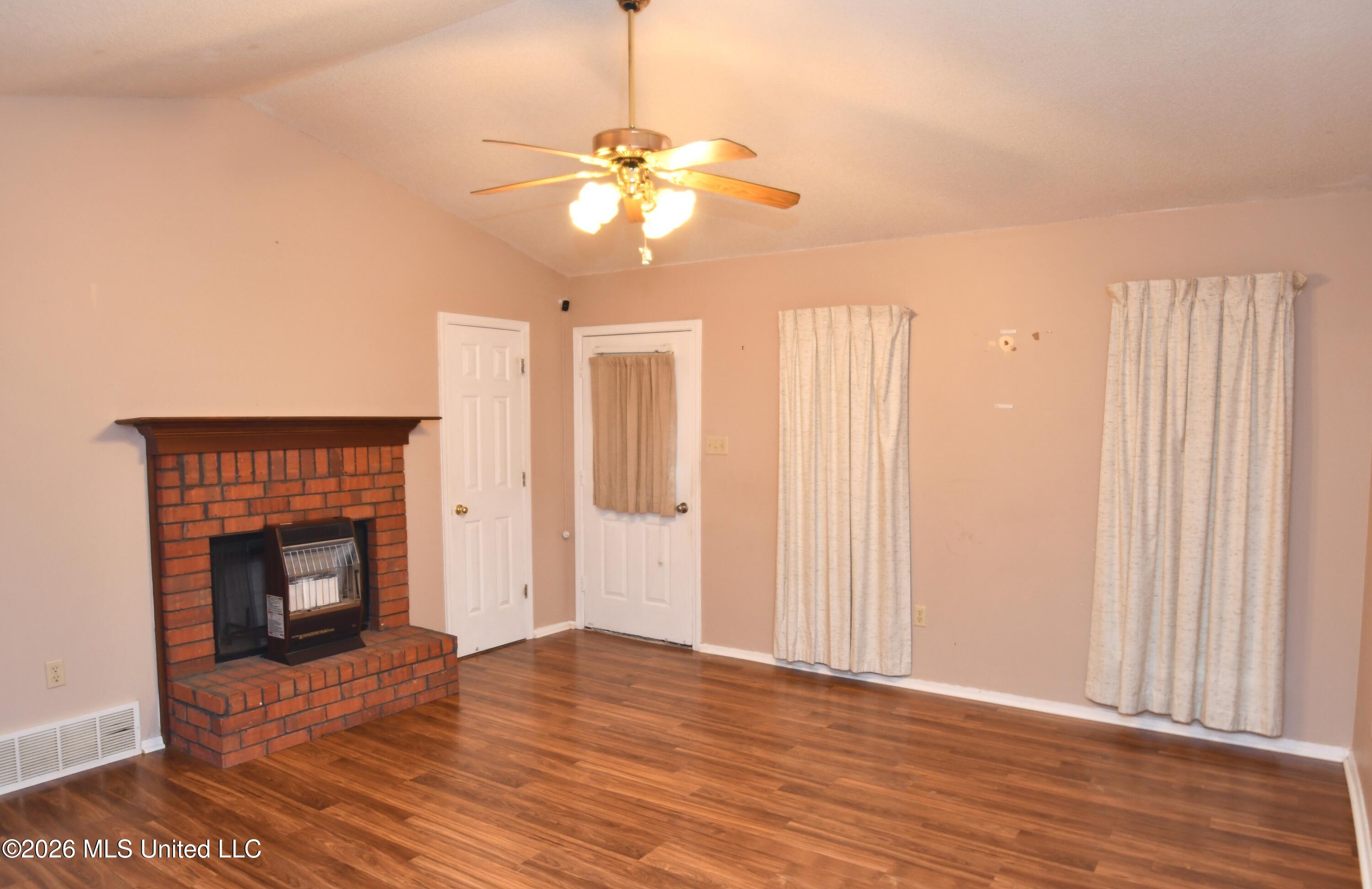 6521 E Farley Drive Property Photo 5