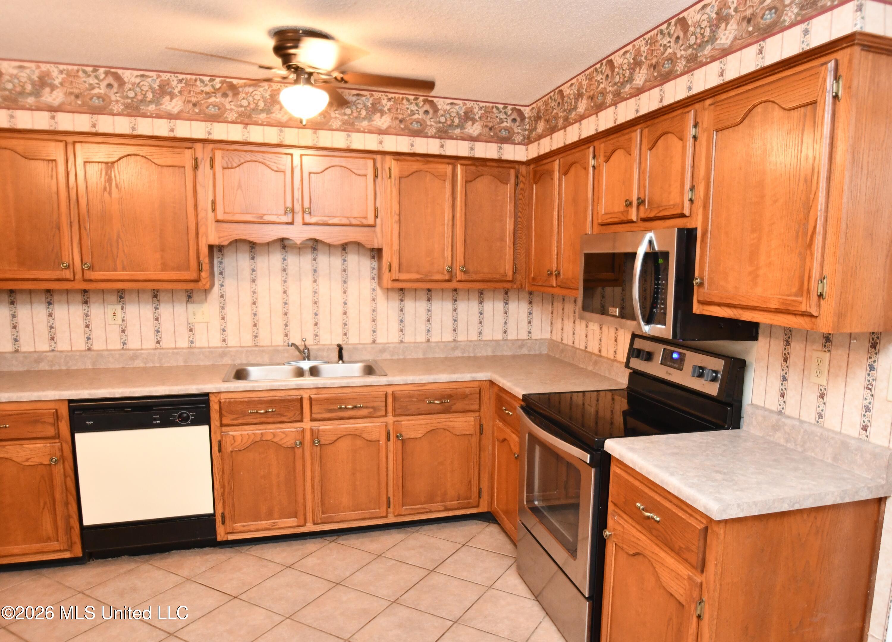 6521 E Farley Drive Property Photo 8