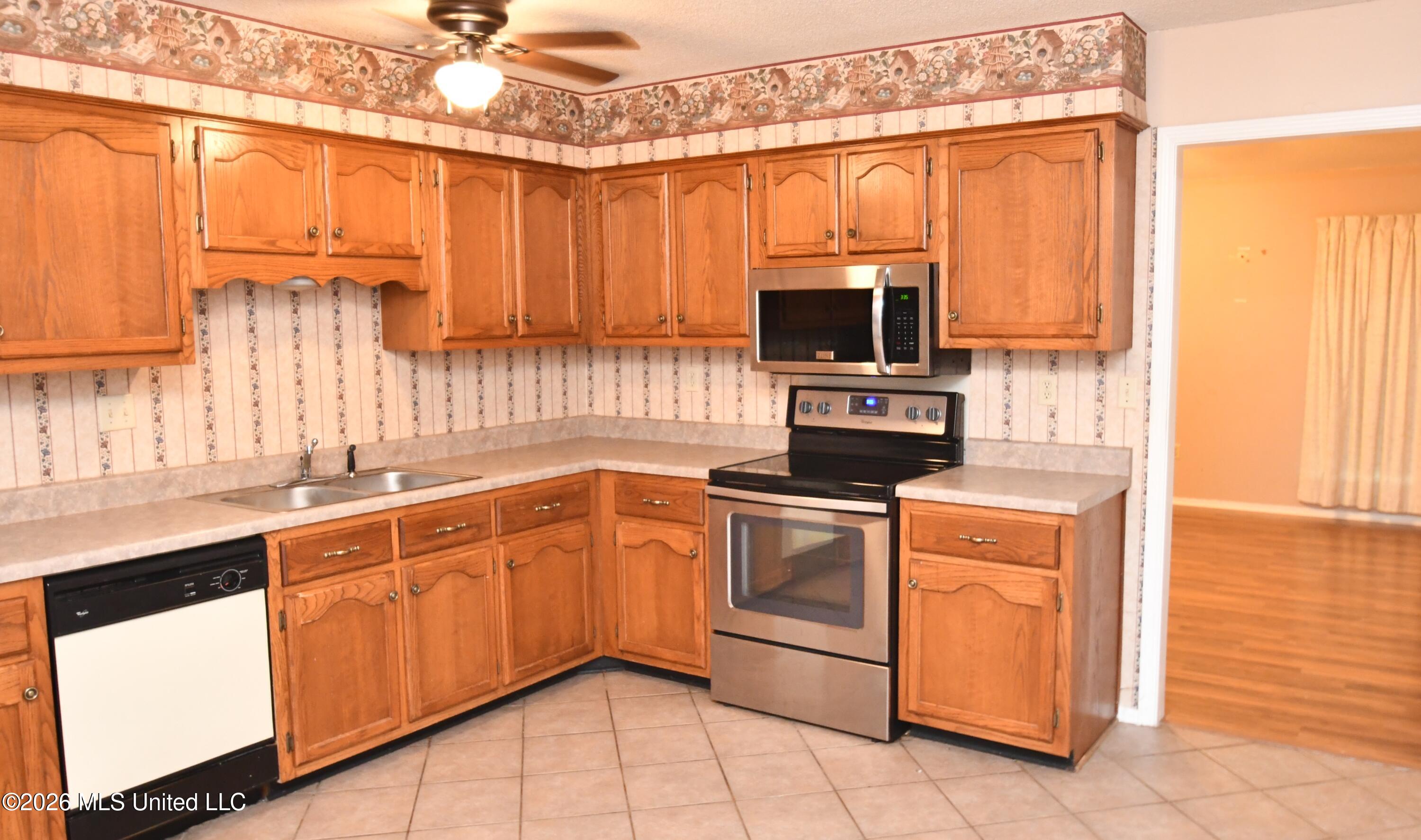 6521 E Farley Drive Property Photo 9