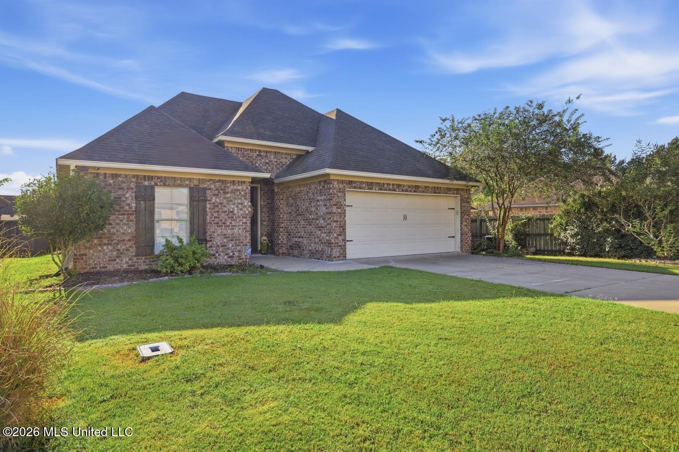 304 Ridge Pointe Drive Property Photo 2