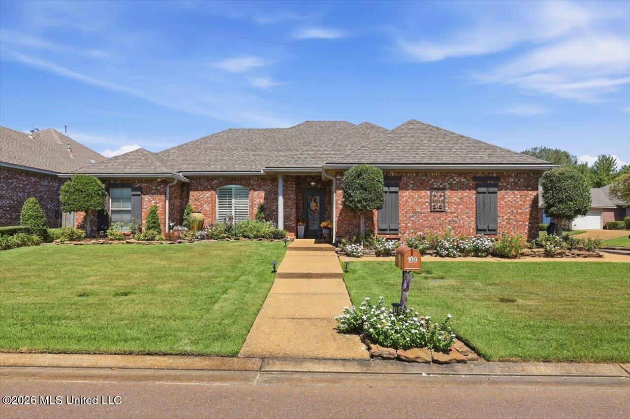 109 Carlyle Drive Property Photo 1
