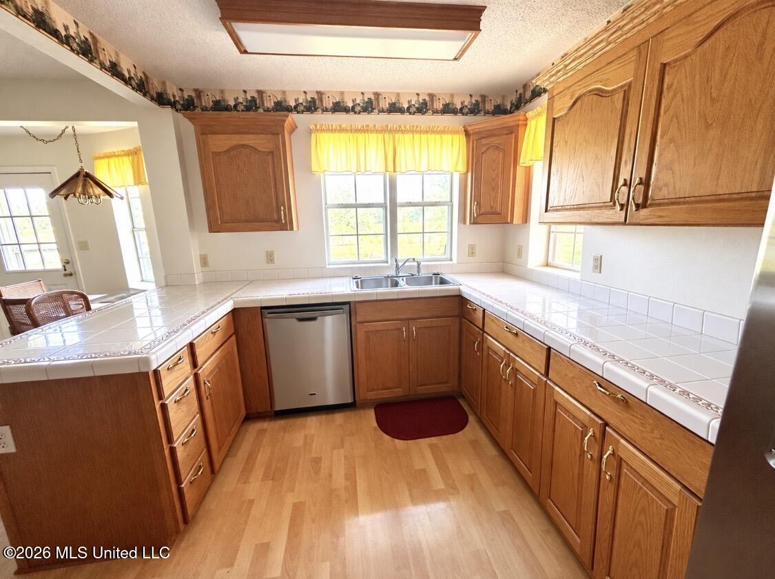 114 E T Poole Road Property Photo 6