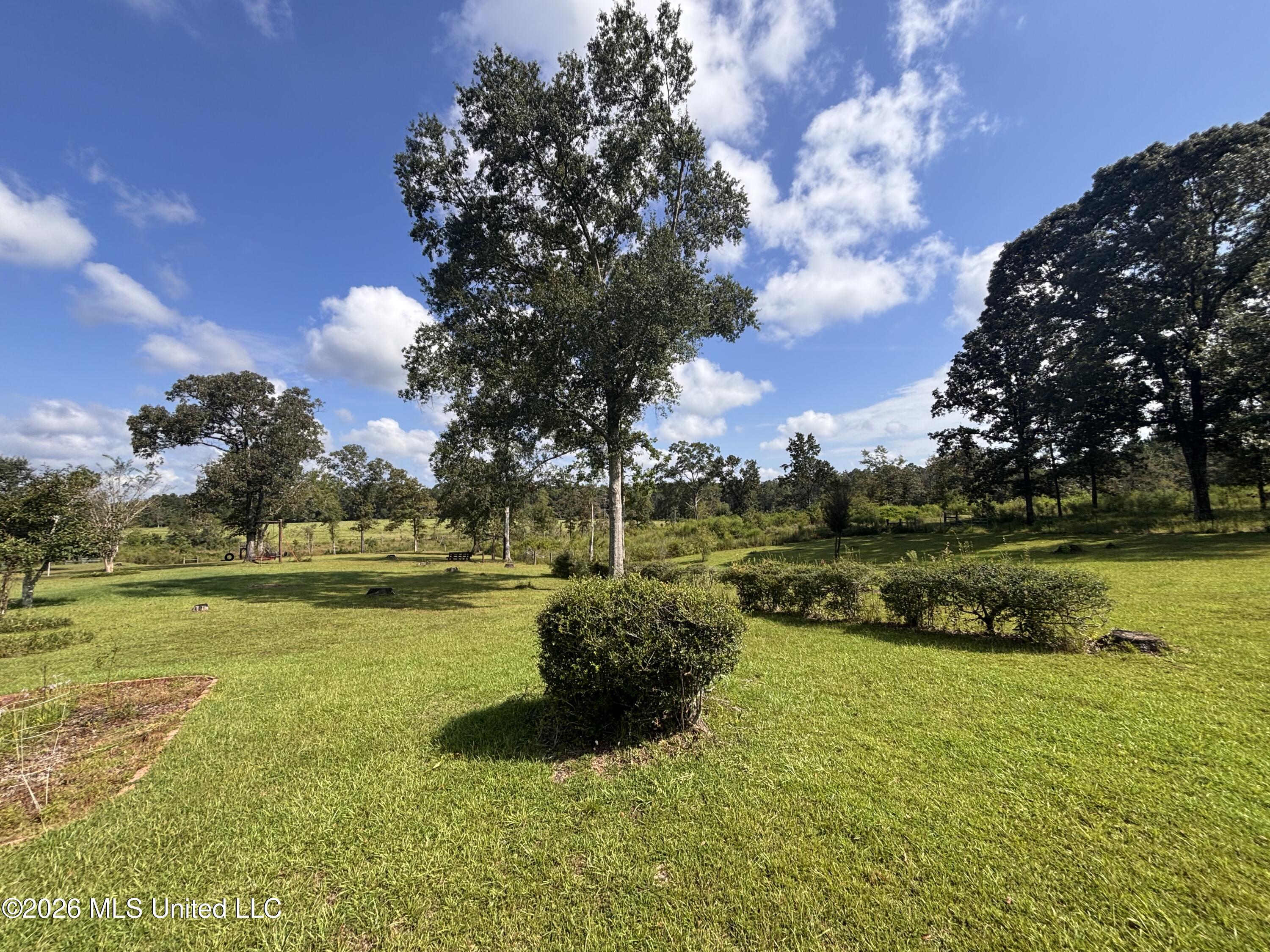 114 E T Poole Road Property Photo 54