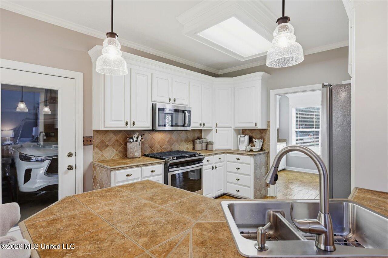 100 Port Lane Property Photo 15