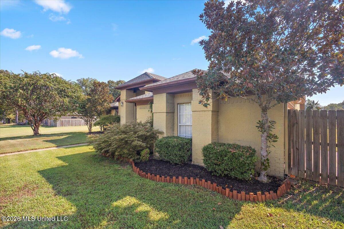 14265 Harrison Drive Property Photo 4