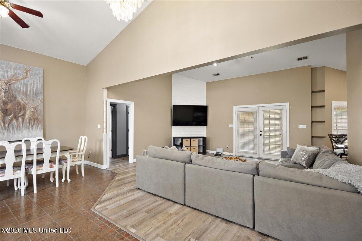 14265 Harrison Drive Property Photo 7