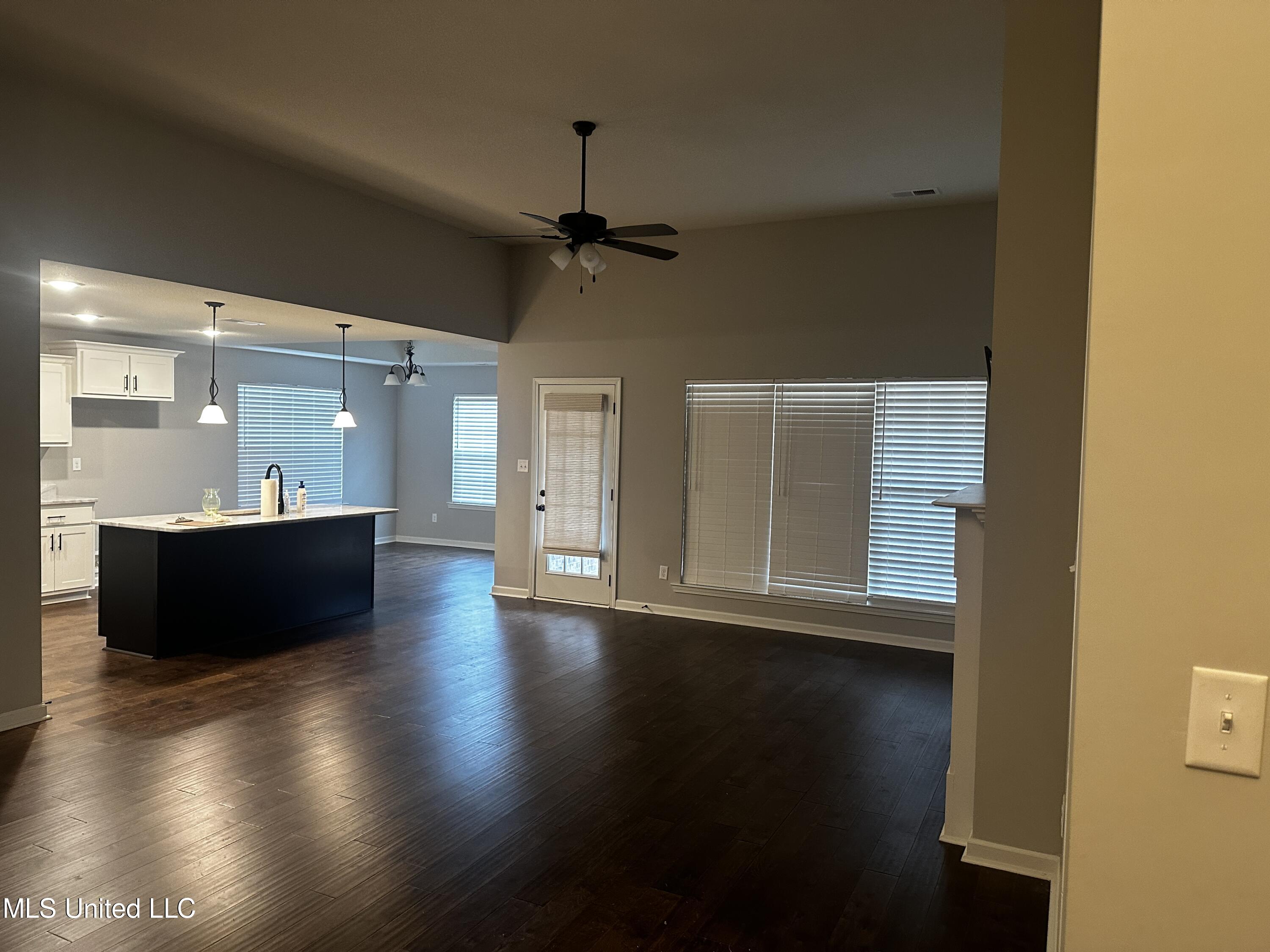 3112 Magnolia Bloom Drive Property Photo 5