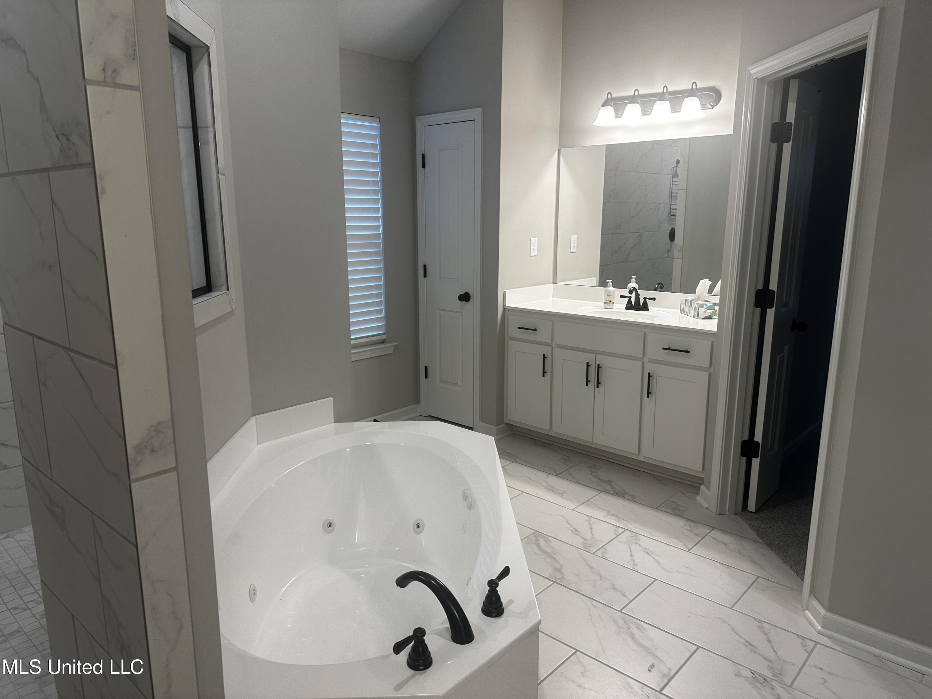 3112 Magnolia Bloom Drive Property Photo 12