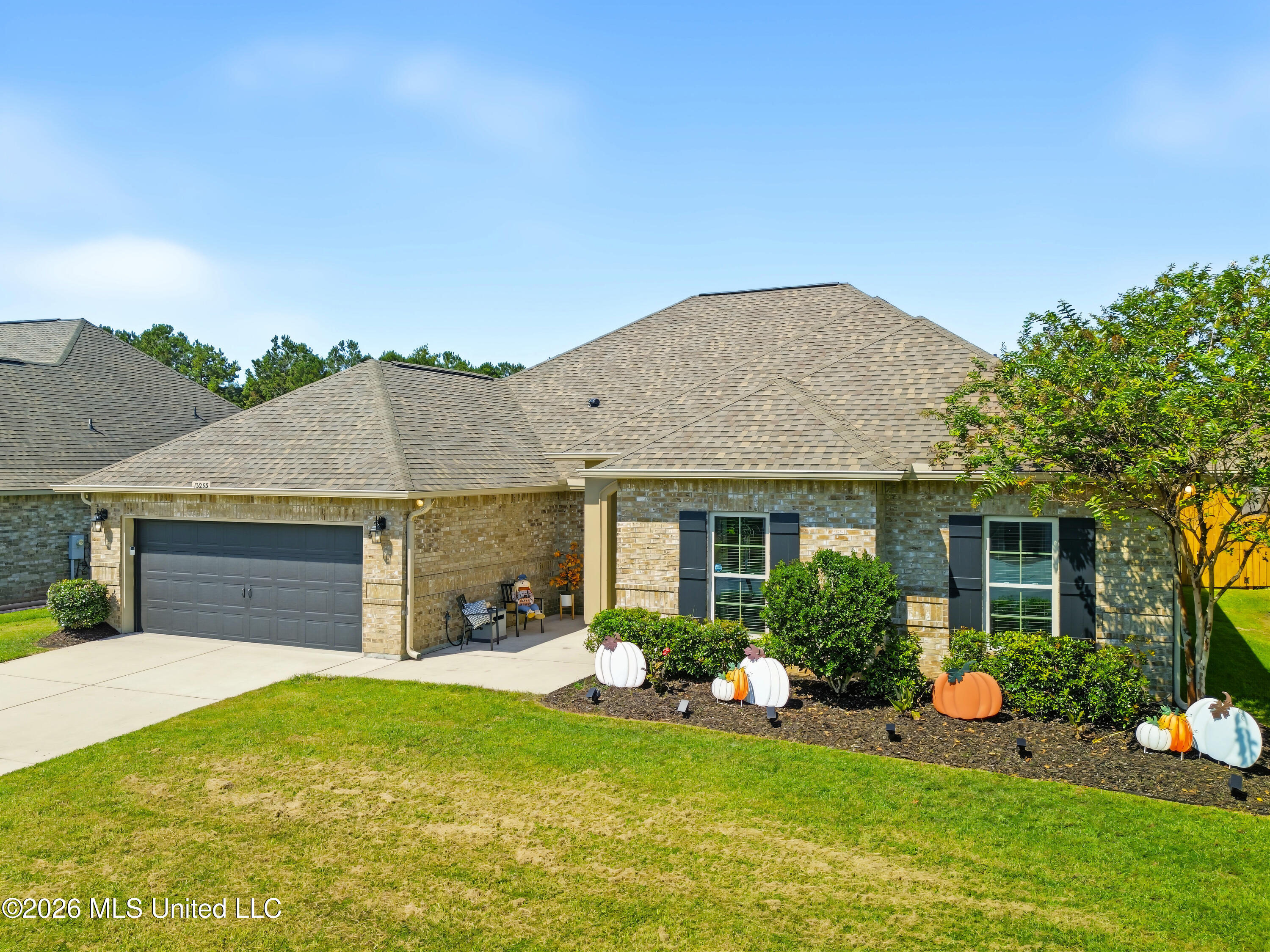 13253 Mary's Way Property Photo 2