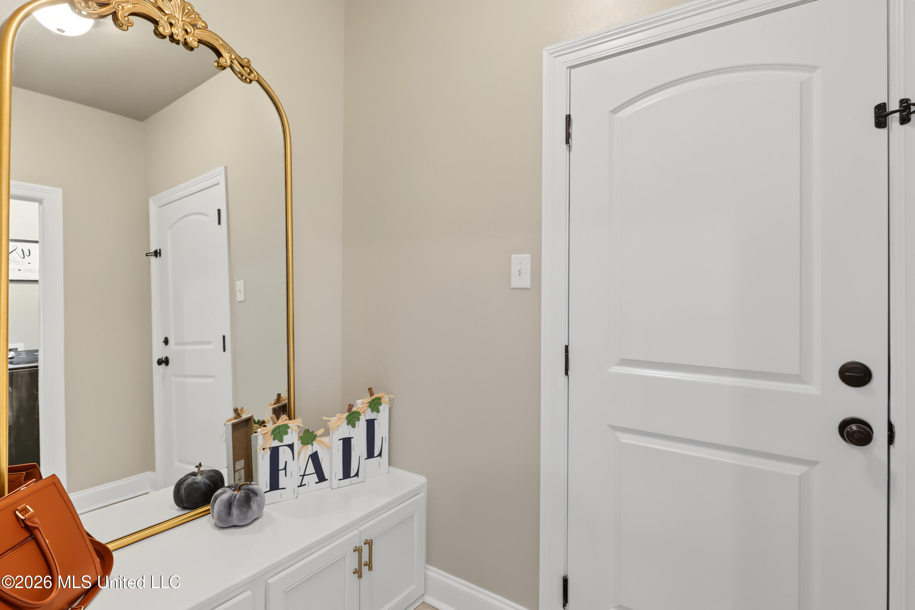 13253 Mary's Way Property Photo 5